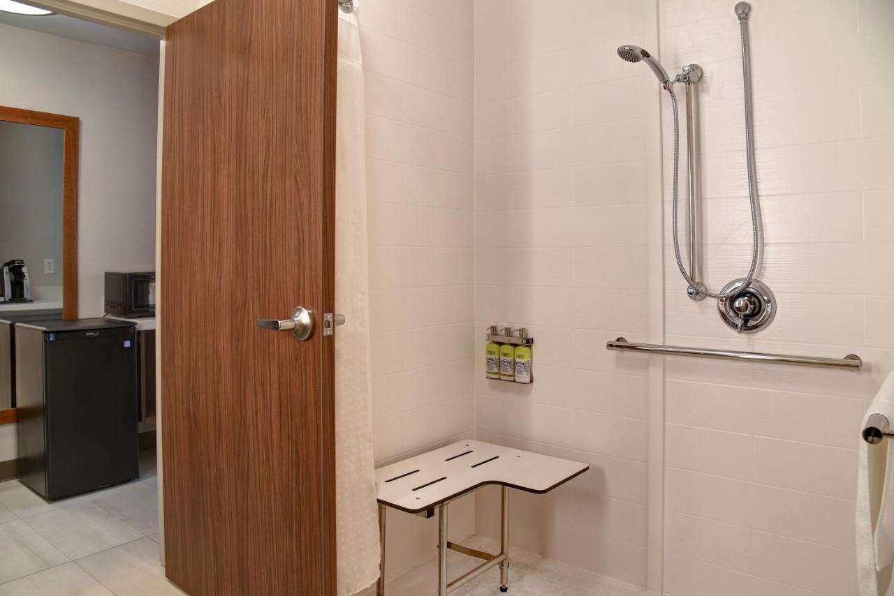 Holiday Inn Express & Suites - Ottawa By Ihg المظهر الخارجي الصورة